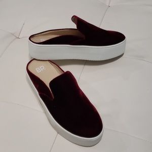 ✨3/15✨ BP Red Velvet thick sole slip on sneakers